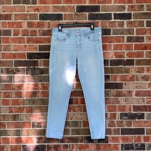 Light wash american eagle semi-high waisted jeans